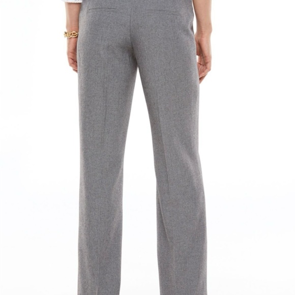 Apt. 9 Women's Gray Curvy Fit Straight Leg Trousers, Sz 2, Excellent Condition - Picture 2 of 16